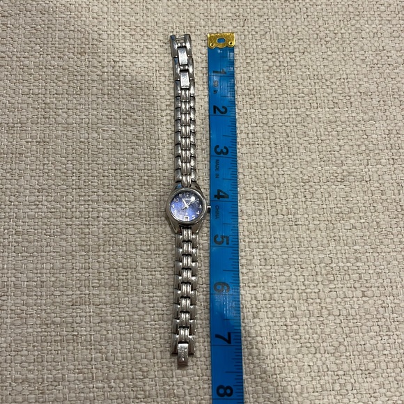 FINAL PRICE DROP! Fossil F2 Silver Watch - Picture 7 of 8